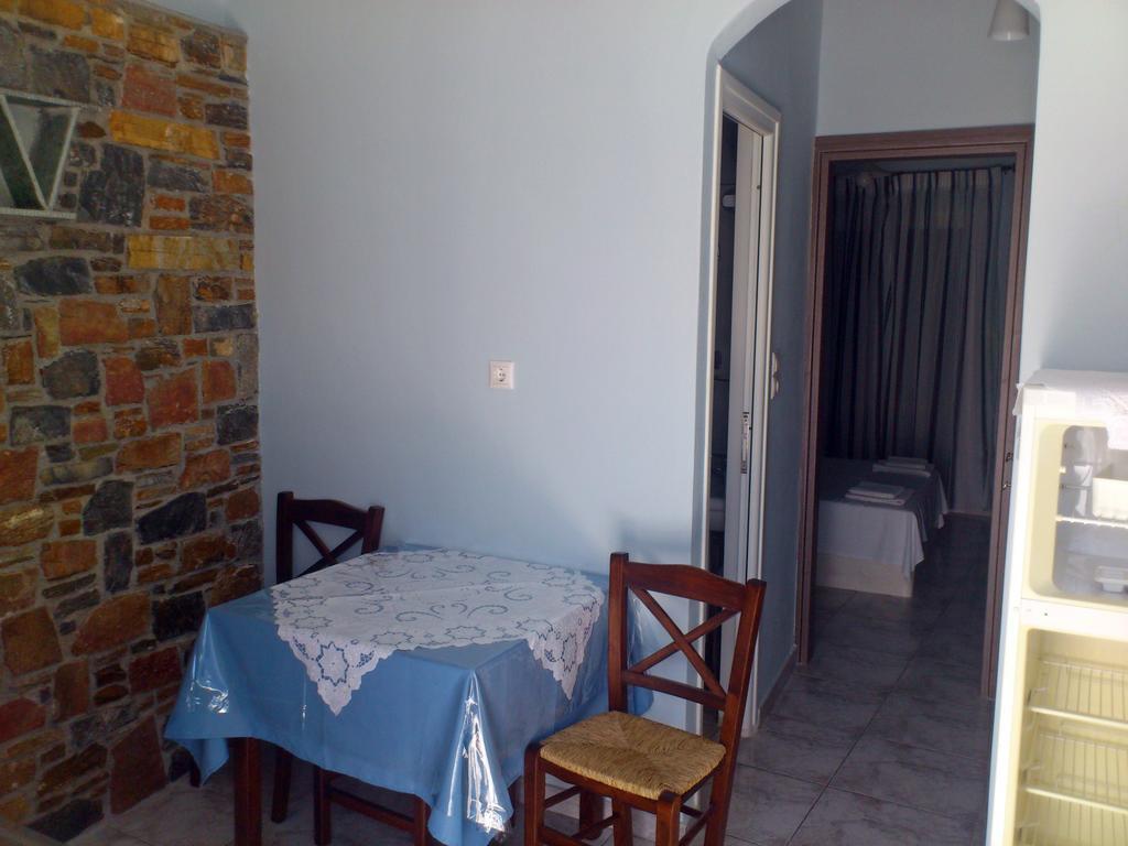 Foinikas Studios Mérichas Habitación foto